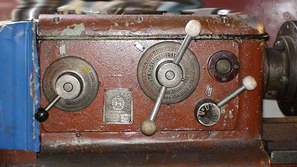 Фото універсального токарно-гвинторізного верстата 1Б61 Фото універсального токарно-гвинторізного верстата 1Б61